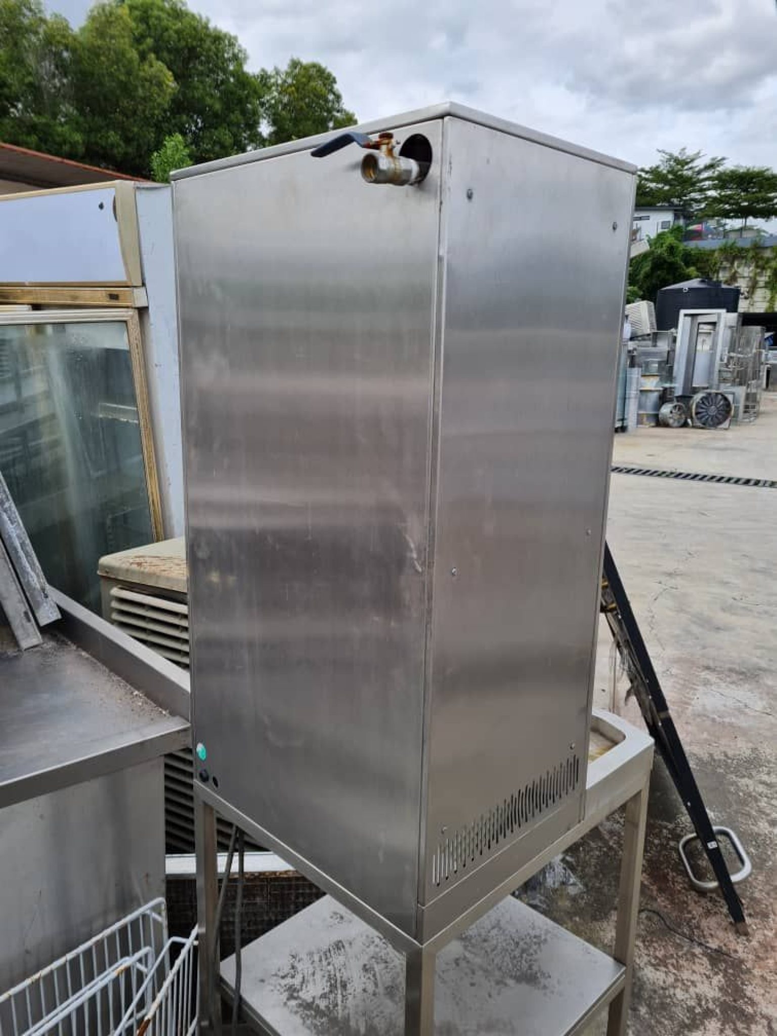 Instant Water Boiler Stainless Steel with Stand • Murah Kitchen